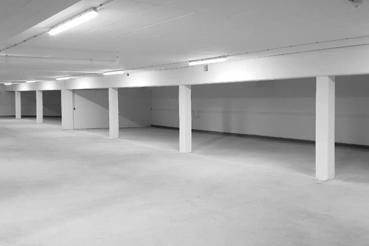 Preview Junghans Garage